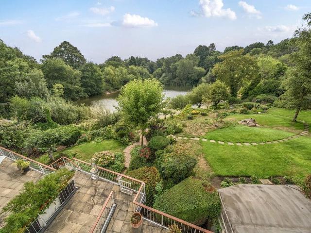 3 bedroom apartment for sale