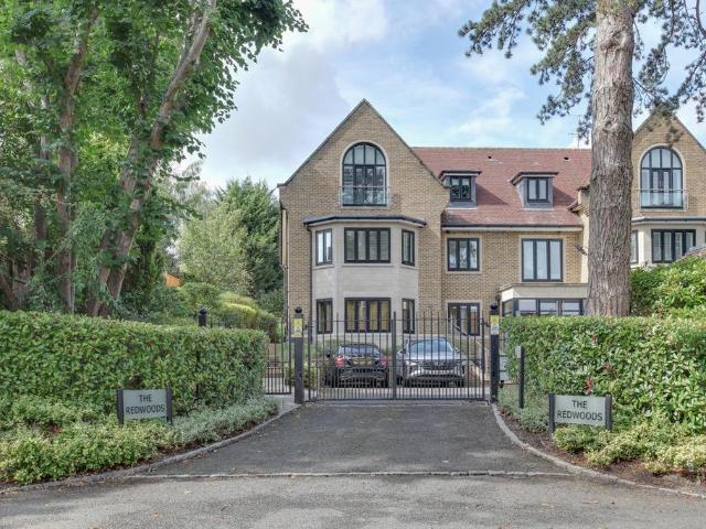 3 bedroom apartment for sale
