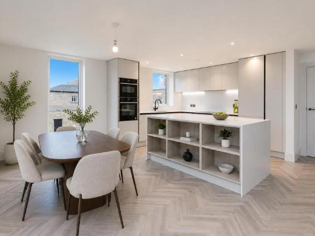 3 bedroom apartment for sale