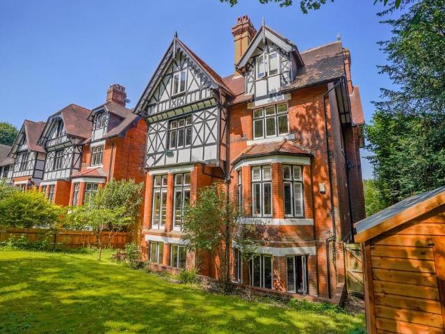 3 bedroom apartment for sale