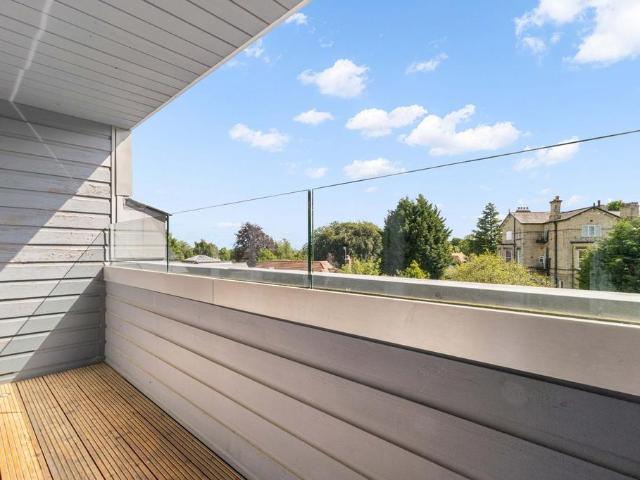 4 bedroom apartment for sale
