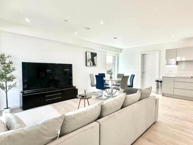 3 bedroom apartment for sale