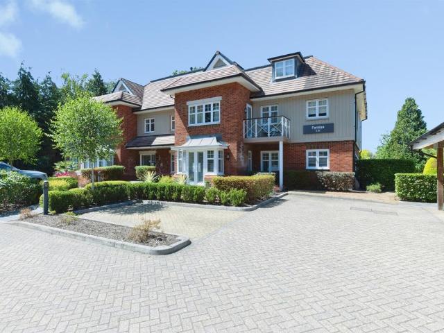 3 bedroom apartment for sale
