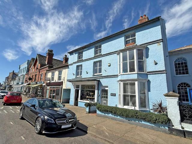 3 bedroom apartment for sale