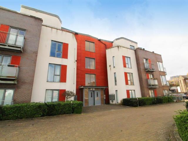 3 bedroom apartment for sale