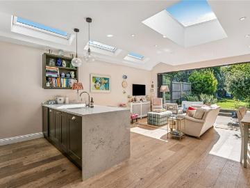 Earlsfield, London, Greater London - Garden