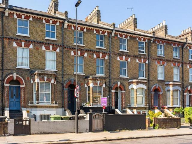 3 bedroom apartment for sale