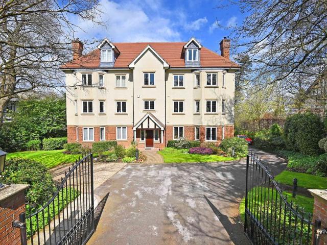 3 bedroom apartment for sale