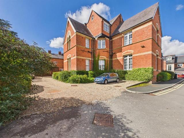 3 bedroom apartment for sale