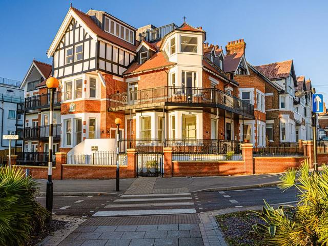 3 bedroom apartment for sale