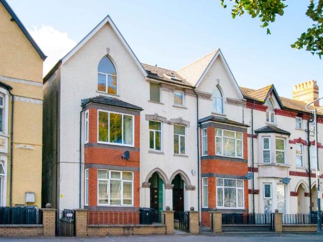 3 bedroom apartment for sale