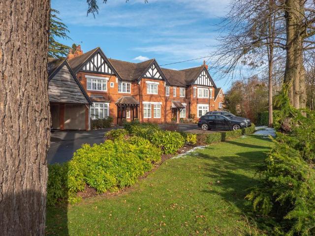 3 bedroom apartment for sale