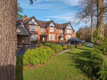 3 bedroom apartment for sale