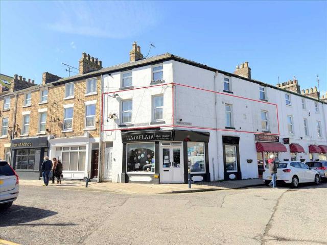 3 bedroom flat for sale