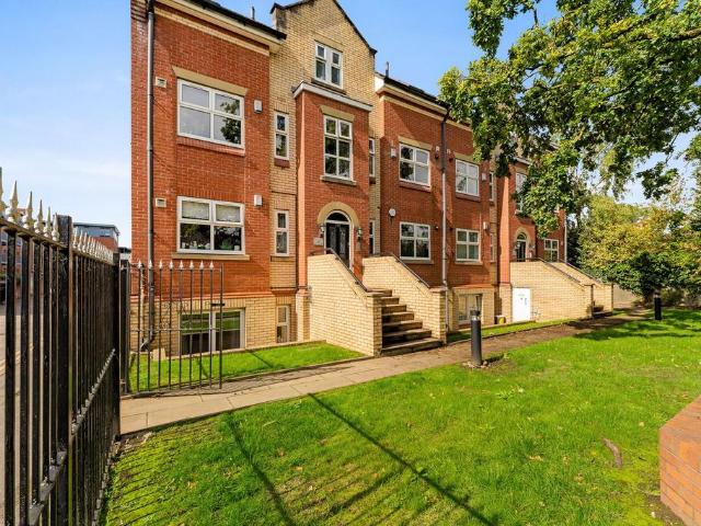 3 bedroom apartment for sale