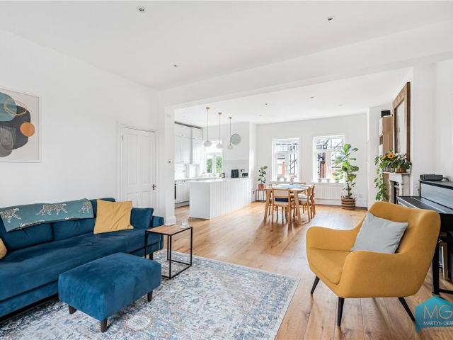 3 bedroom apartment for sale