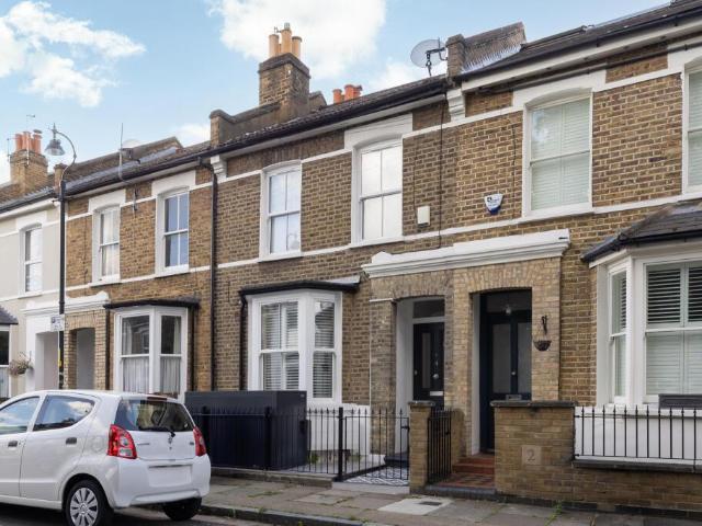 3 bedroom apartment for sale