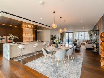 Mayfair, London, Greater London - Equipped kitchen