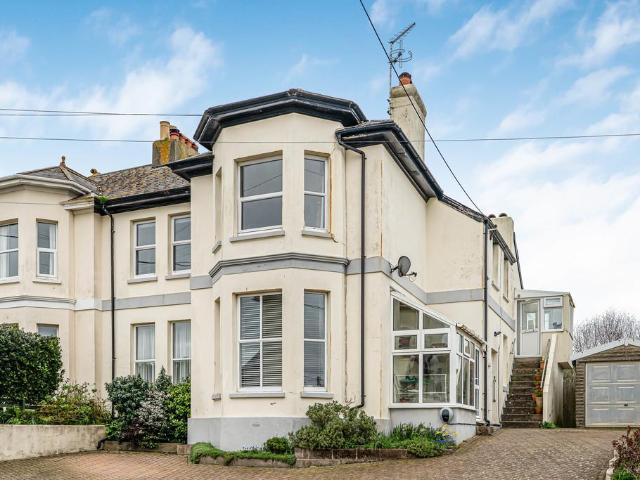 3 bedroom apartment for sale