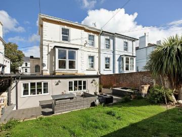 3 bedroom apartment for sale