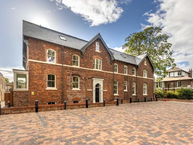 3 bedroom apartment for sale