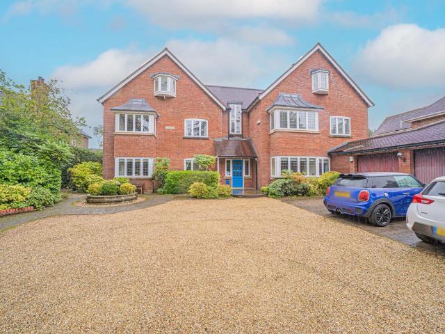3 bedroom apartment for sale