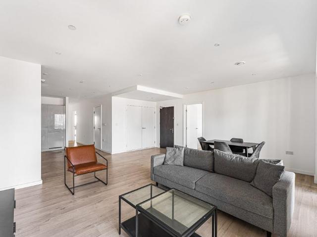 3 bedroom apartment for sale