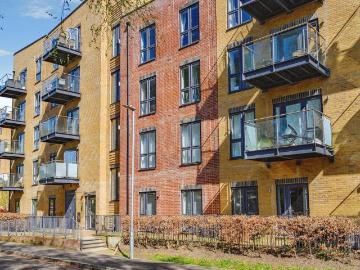 3 bedroom apartment for sale