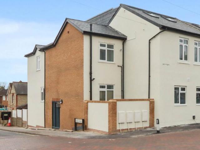 3 bedroom apartment for sale