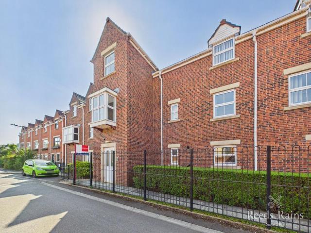 3 bedroom apartment for sale