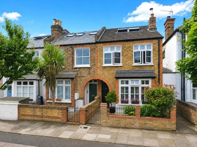 3 bedroom apartment for sale