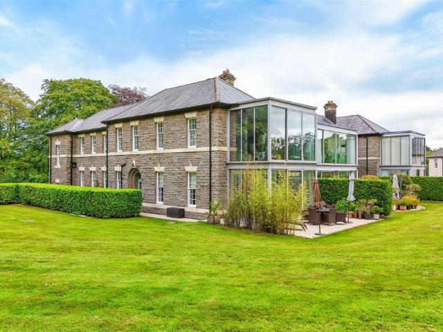 3 bedroom apartment for sale