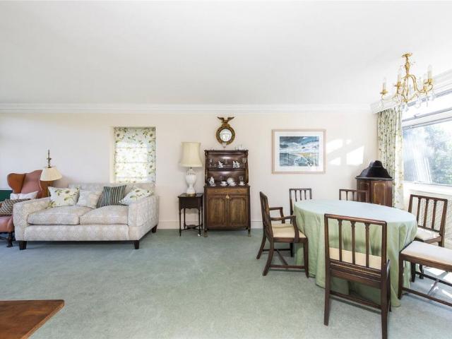 3 bedroom apartment for sale