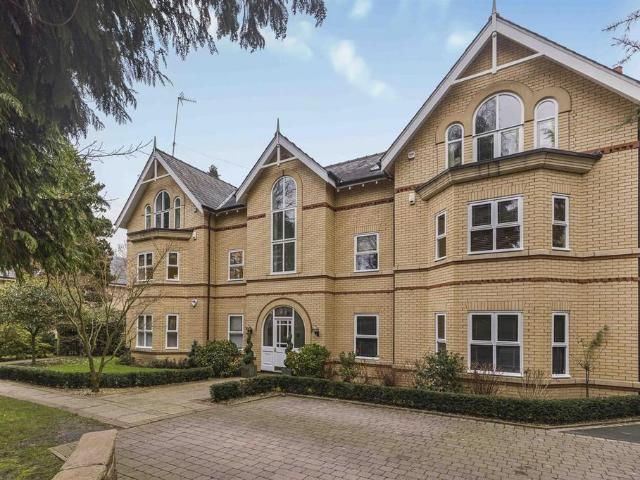 3 bedroom apartment for sale