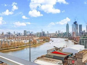 Flat for sale in Nine Elms - Garden