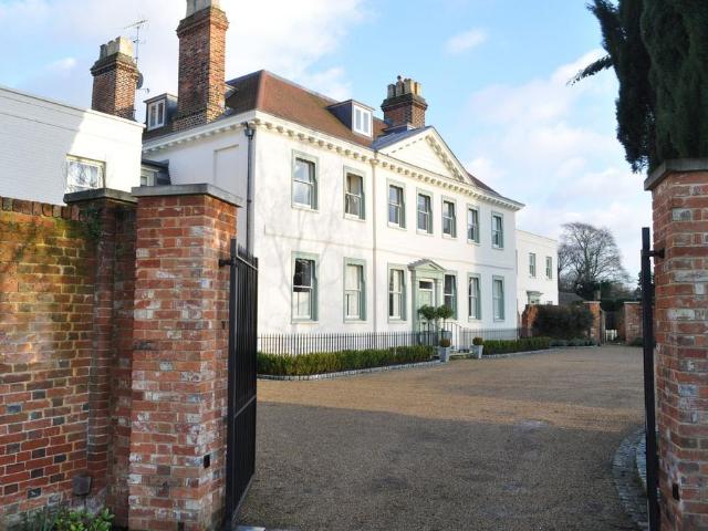 3 bedroom apartment for sale