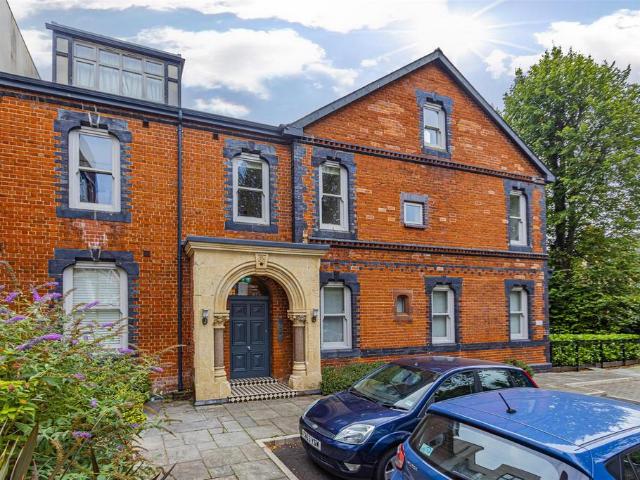 3 bedroom apartment for sale