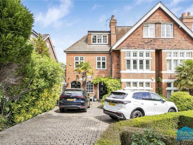 3 bedroom apartment for sale