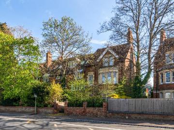 3 bedroom apartment for sale