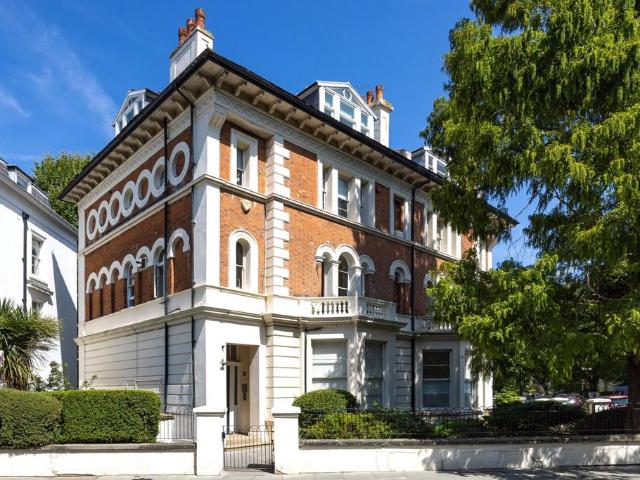 3 bedroom apartment for sale