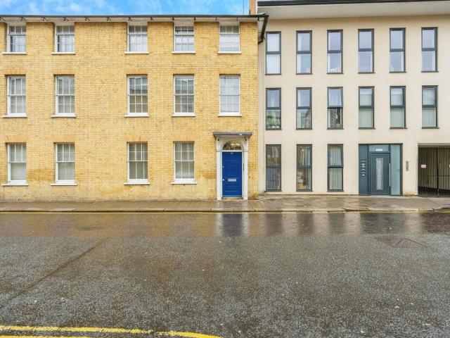 3 bedroom apartment for sale