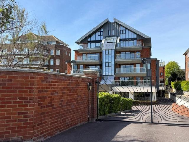 3 bedroom apartment for sale