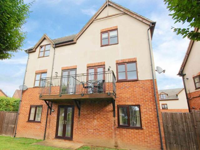 3 bedroom apartment for sale