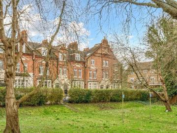 3 bedroom apartment for sale
