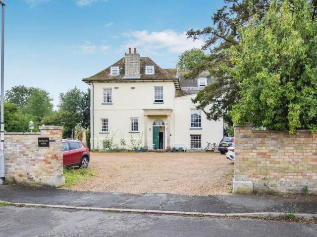 3 bedroom apartment for sale