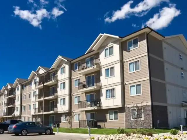 3 Bedroom Apartment Fort Saskatchewan AB 104433563