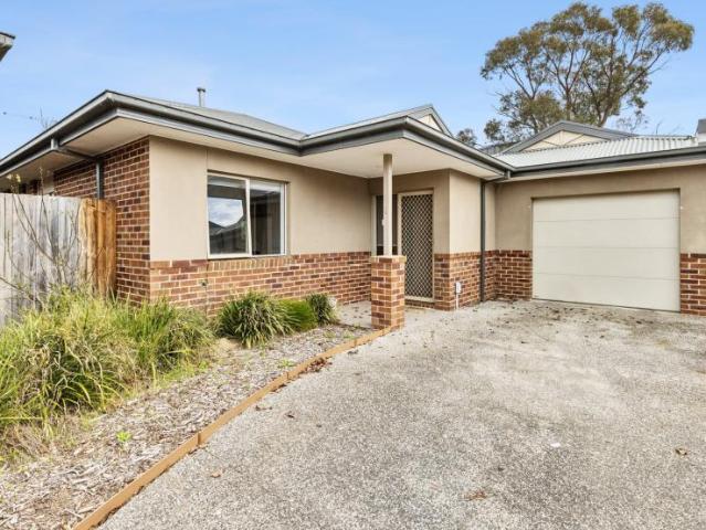 3 Bedroom Apartment Gisborne VIC 105572276