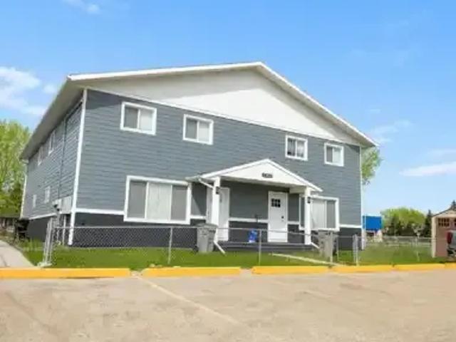3 Bedroom Apartment Grande Prairie AB 103119078