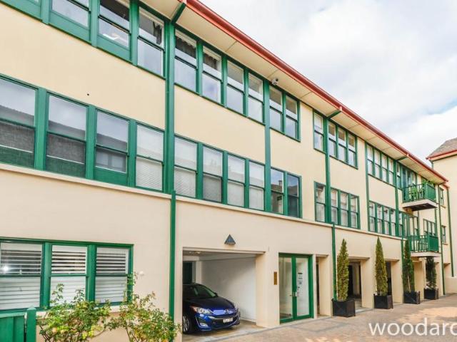 3 Bedroom Apartment Hawthorn VIC 105745817