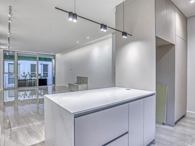 3 Bedroom Apartment in Melrose Estate